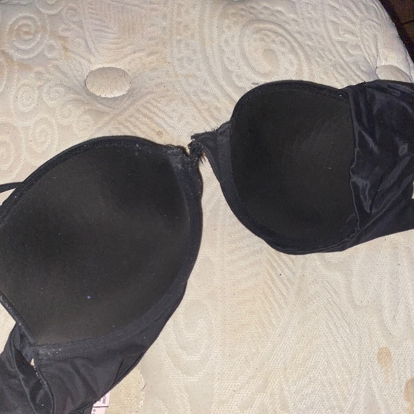 Victorias secret black push up bra - Picture 2 of 3